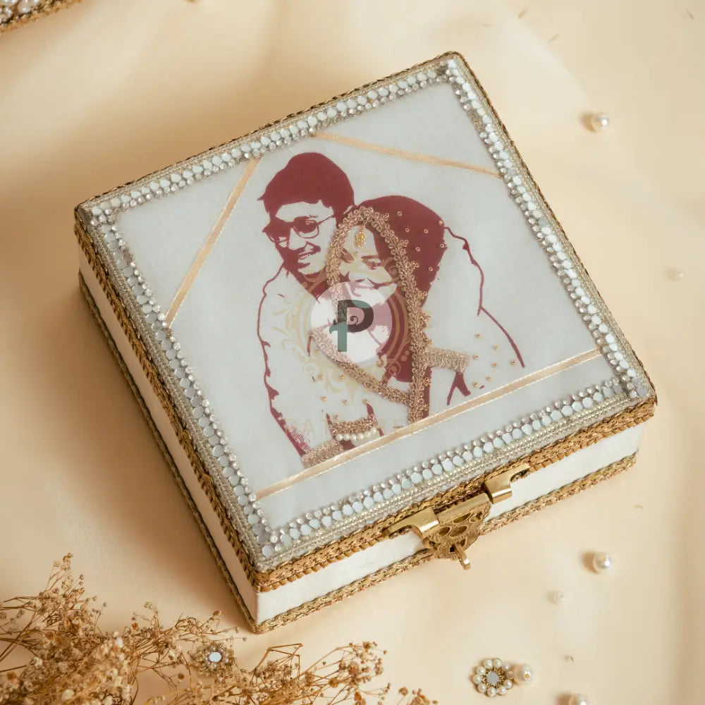 Zehra Mithai Box With Picture Ivory