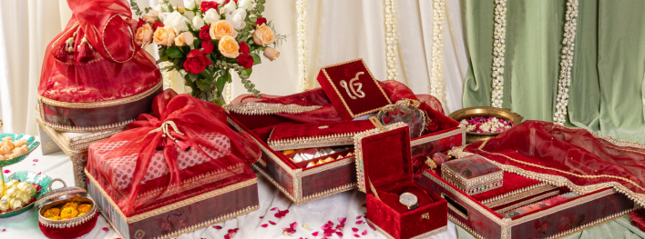 Wedding anniversary gifts: celebrate Love - timeless & meaningful gifts in the UAE with Pataaree