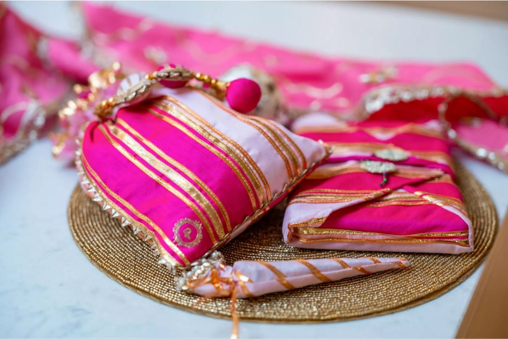 Wedding anniversary gifts by year – the complete guide