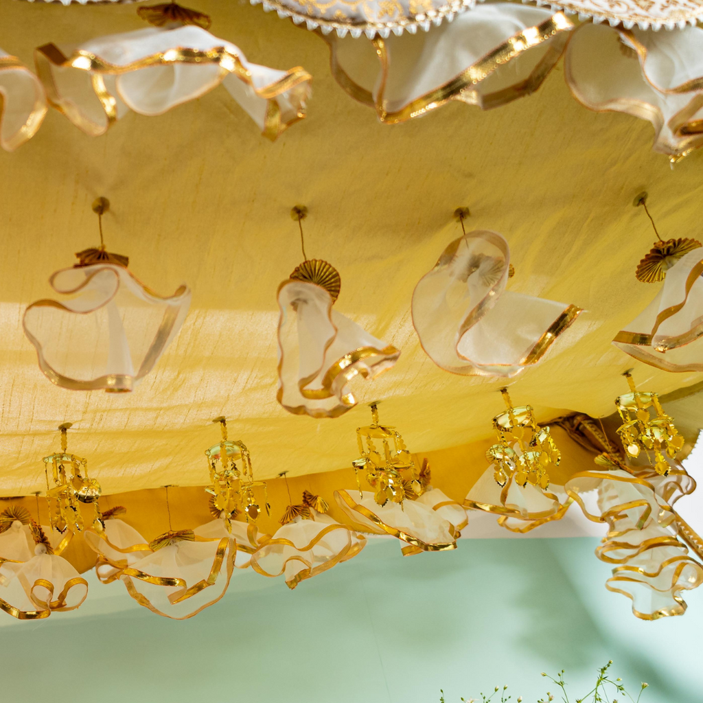 Brocade And Silk Chadar Ivory Gold
