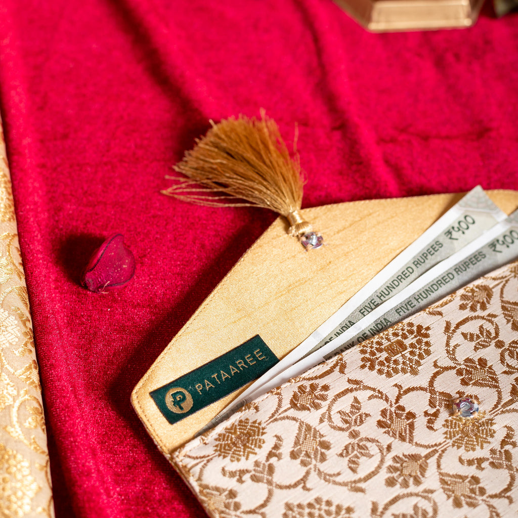 Ivory & Gold Brocade Shagun Envelope