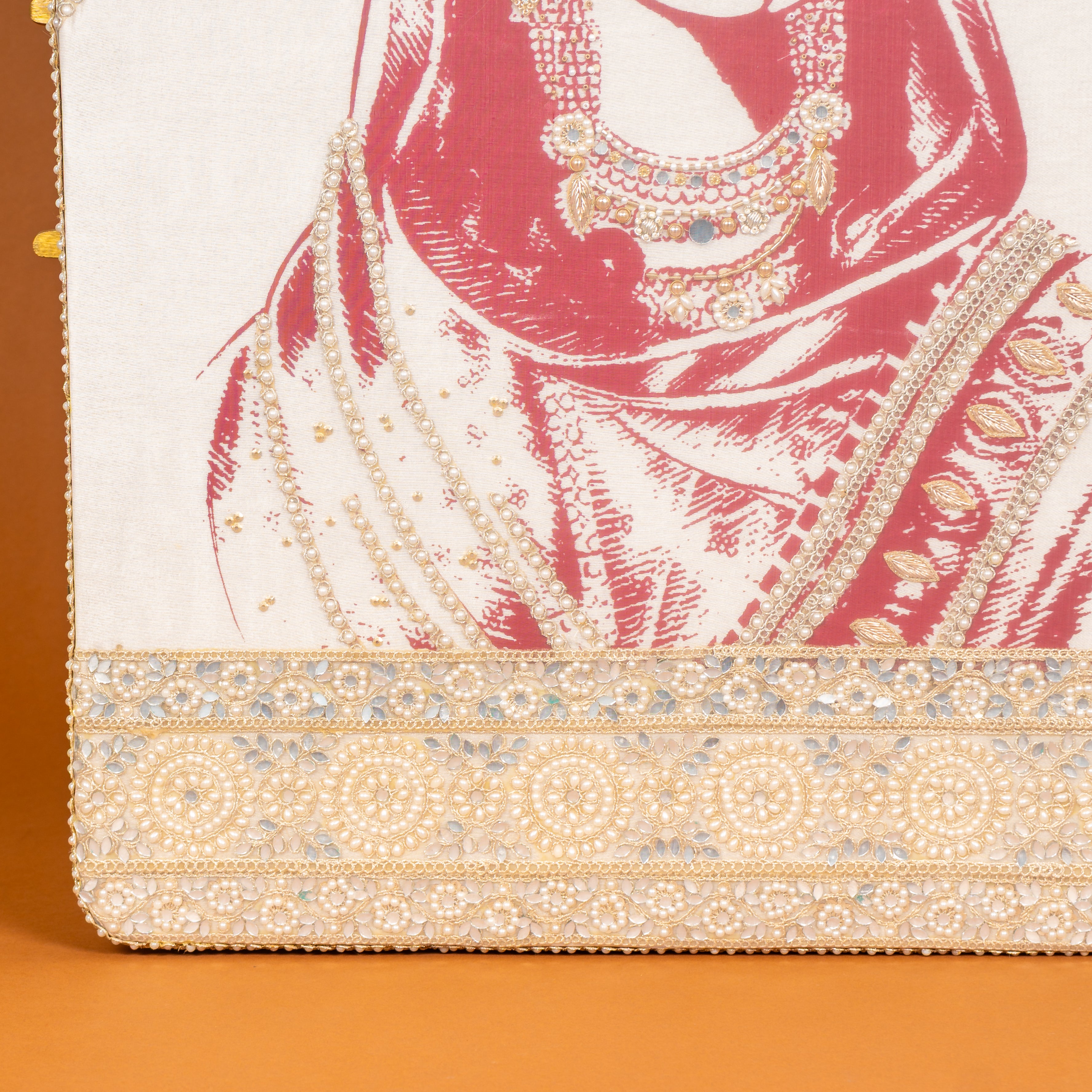 Zehra Maharani Trunk