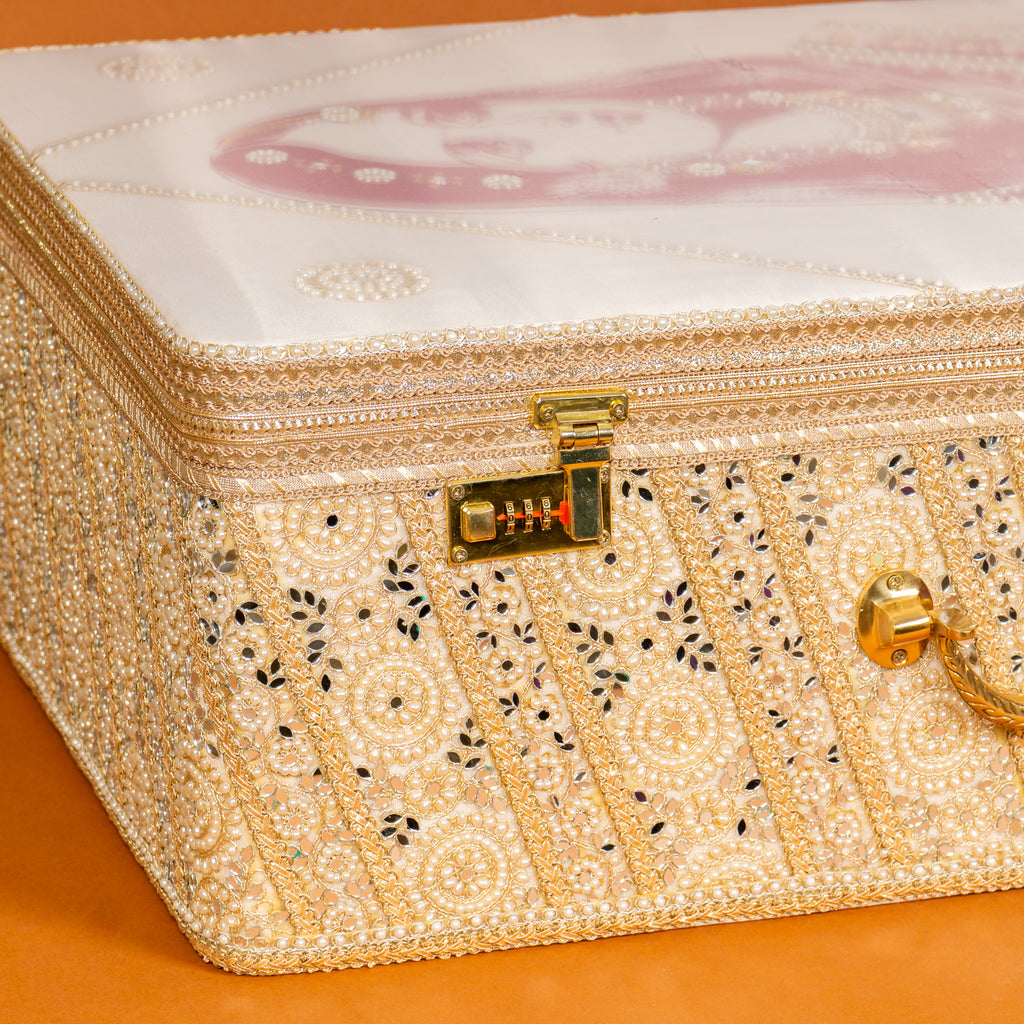 Zehra Maharani Trunk