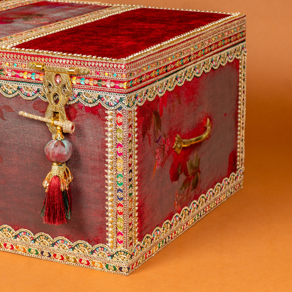 Surkh Trousseau Trunk