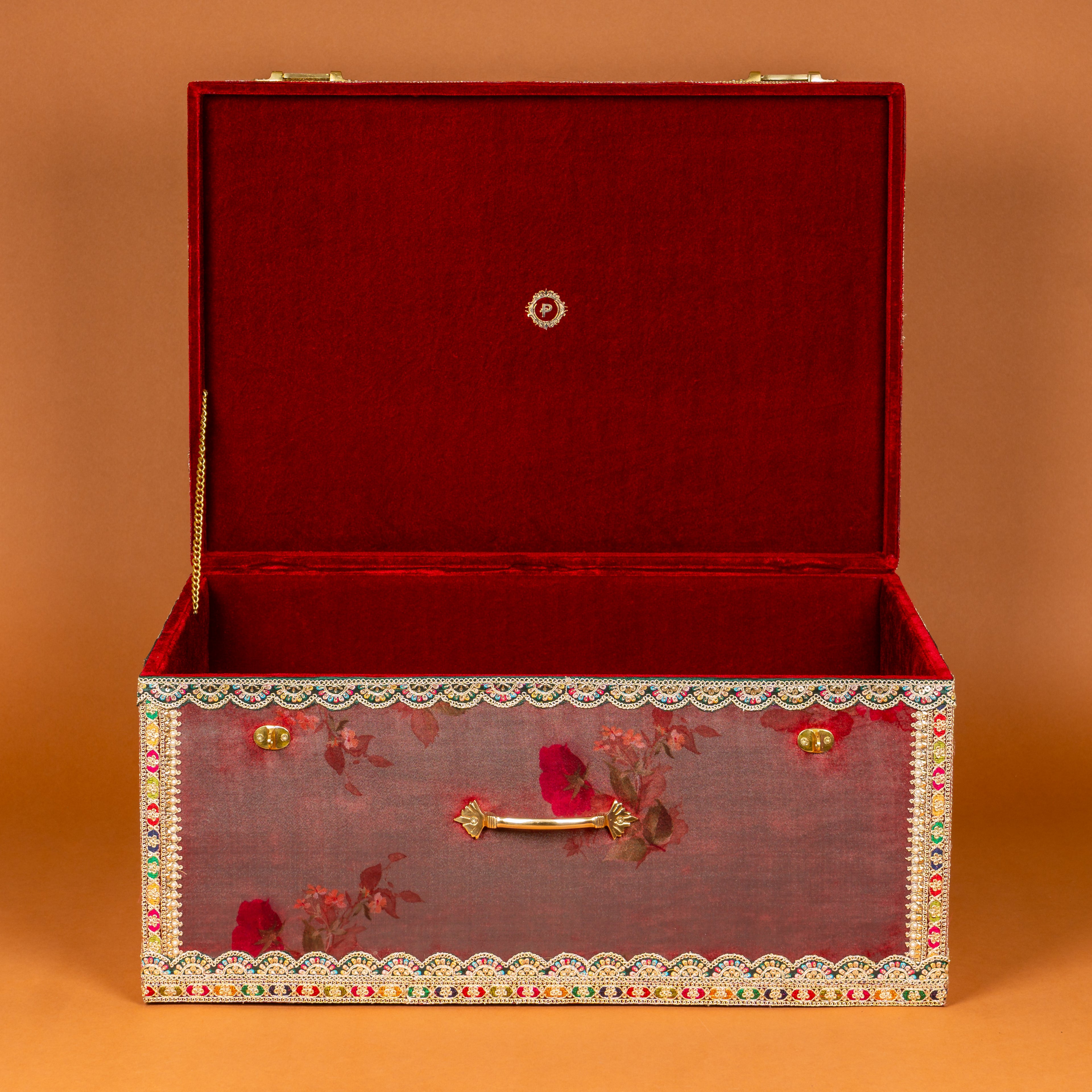 Surkh Trousseau Trunk