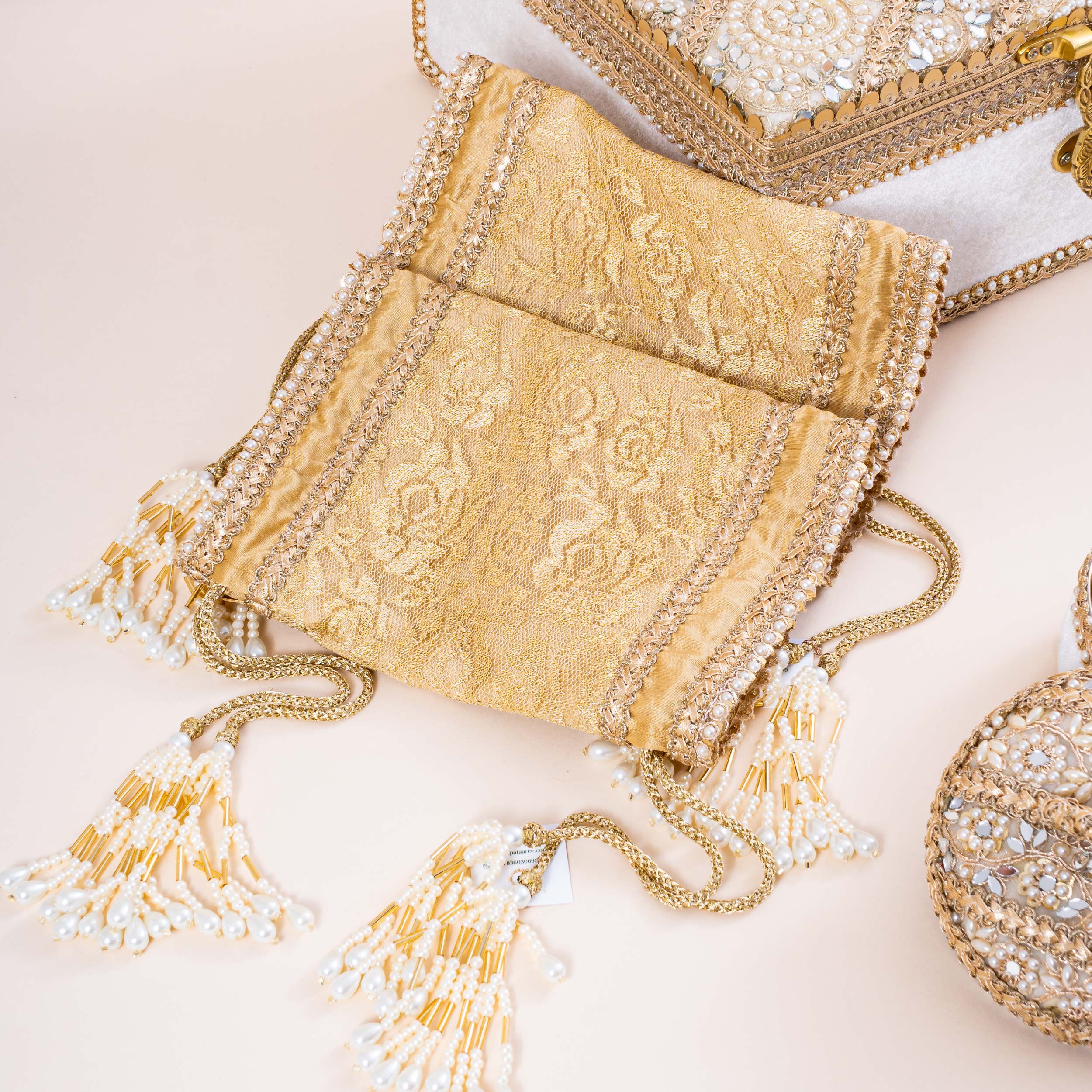 Ivory Zehra Chura Heirloom Set