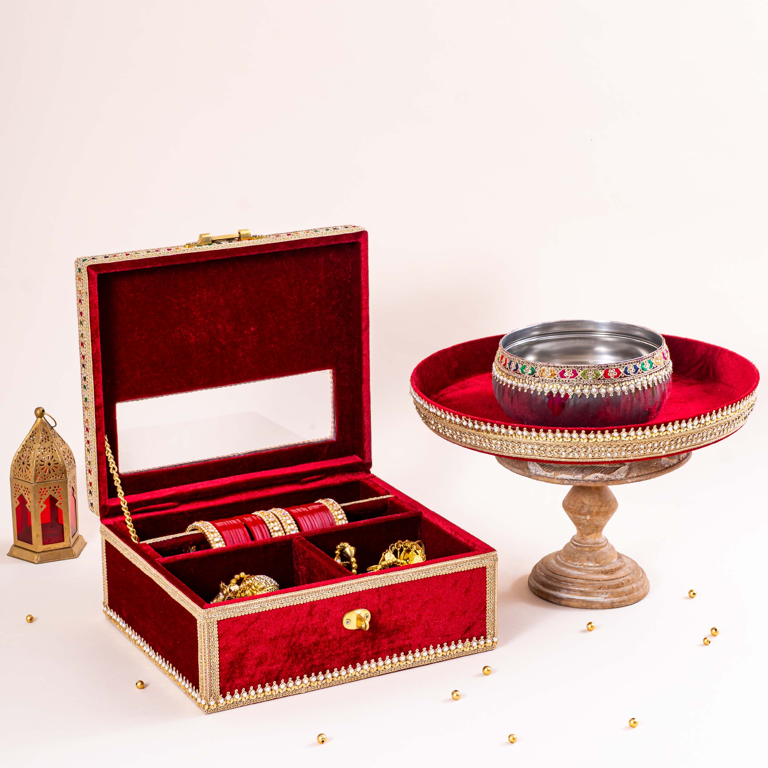 Surkh Chura Essentials Set
