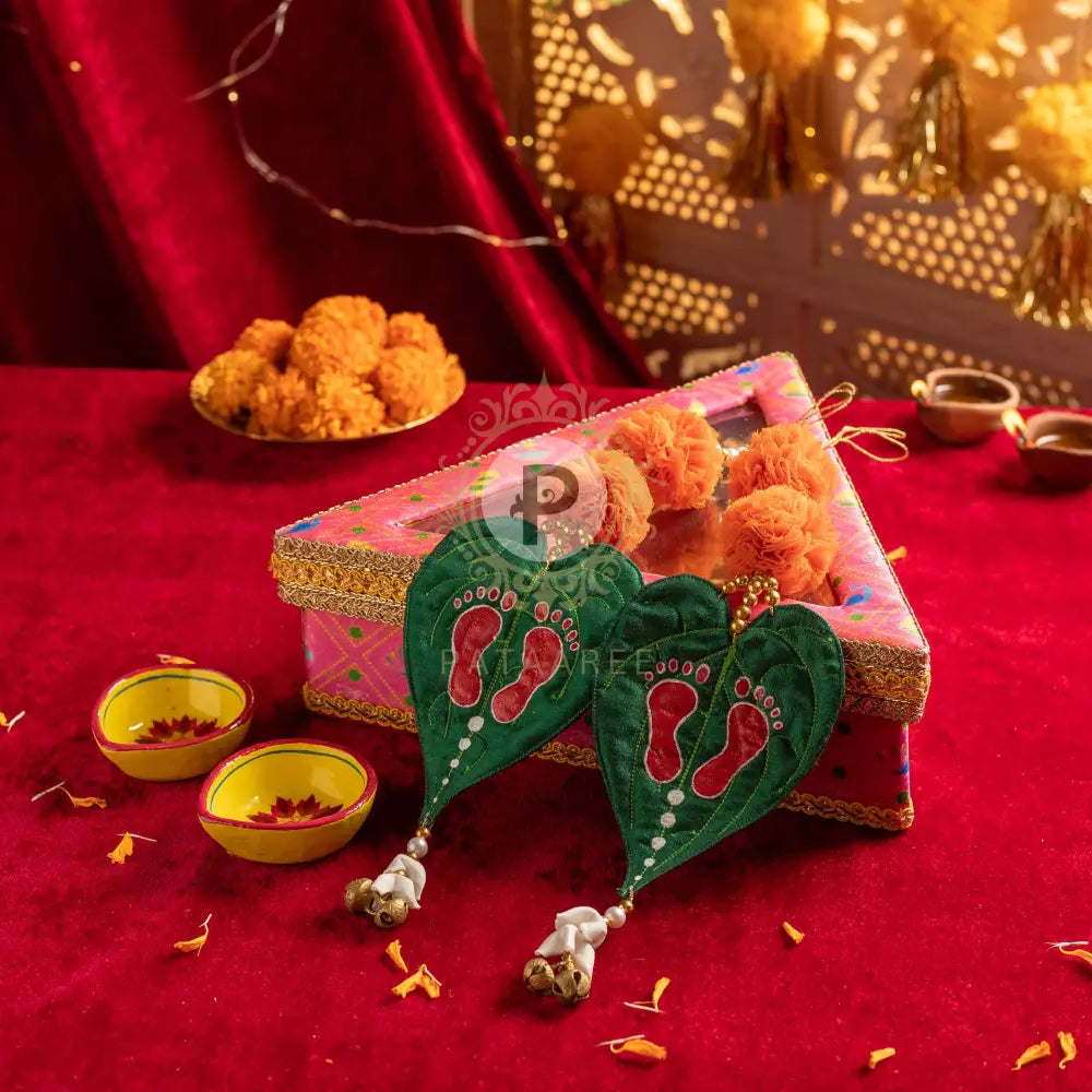 Bandhej Mithai Box Set With Lakshmi Charan Toran & Diyas