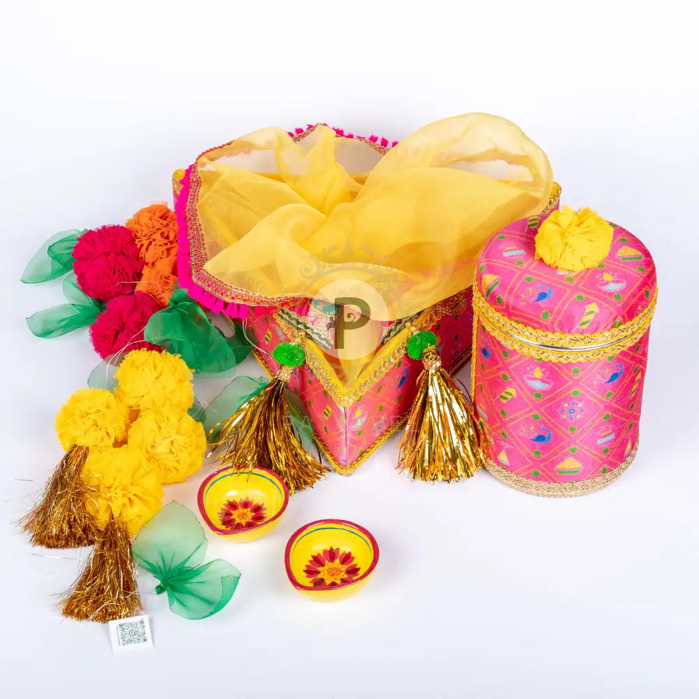 Bandhej Tissue Basket Set With Ladoo Box Genda Phool Toran & Diyas