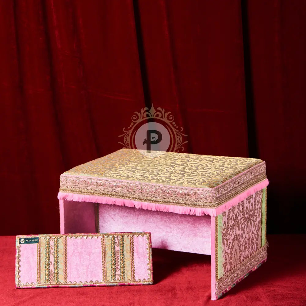 Chura Ceremony Set In Pastel Green Brocade