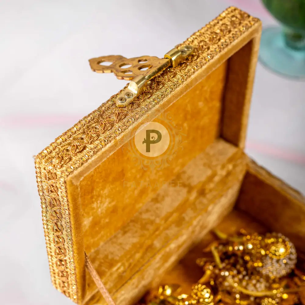 Gold Brocade Satrangi Kaleera Box