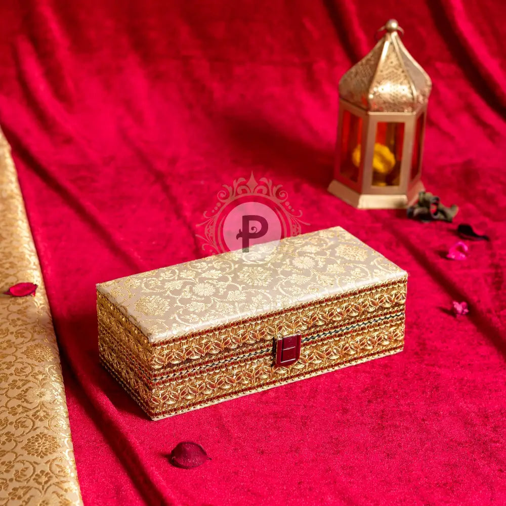 Ivory & Gold Brocade Cash Gift Box