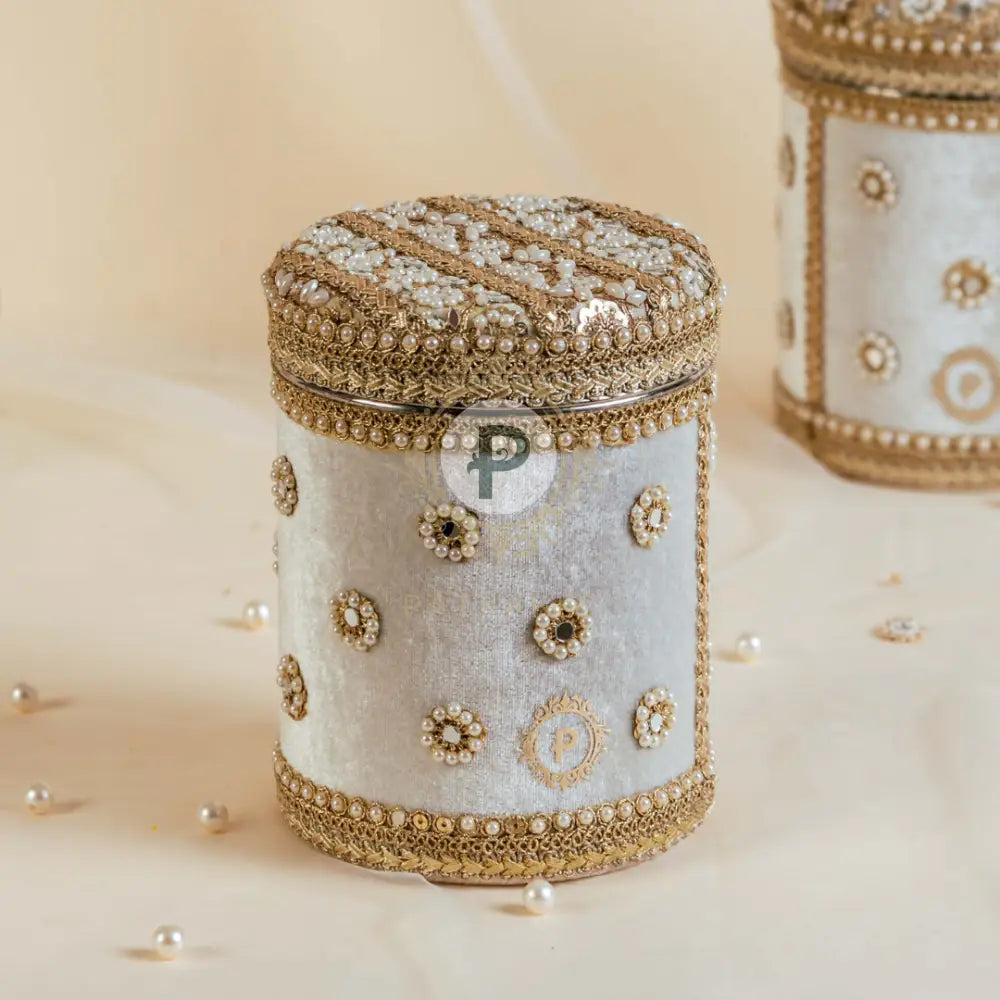 Zehra Ladoo Box 1Kg (Long Shape) Ivory