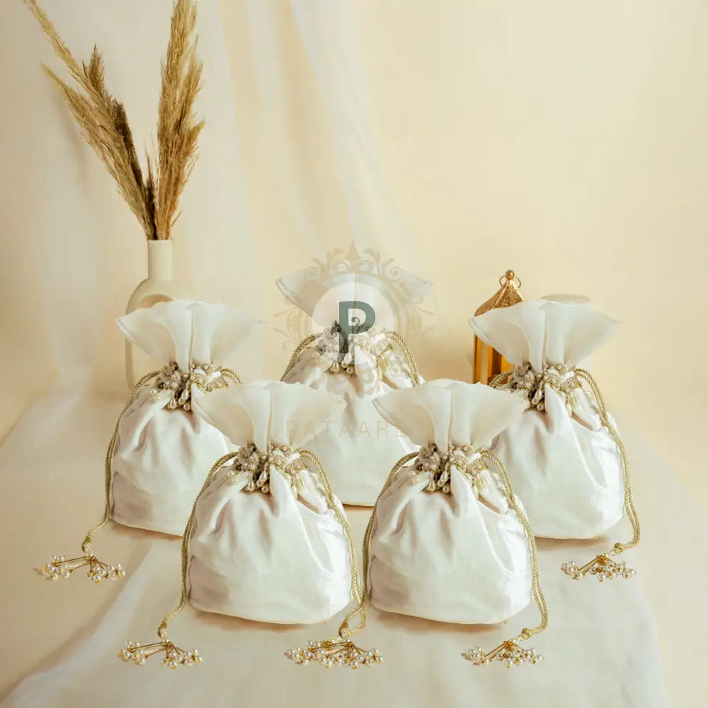 Ivory Zehra Velvet Potli (1kg) – Set of 5 Potli
