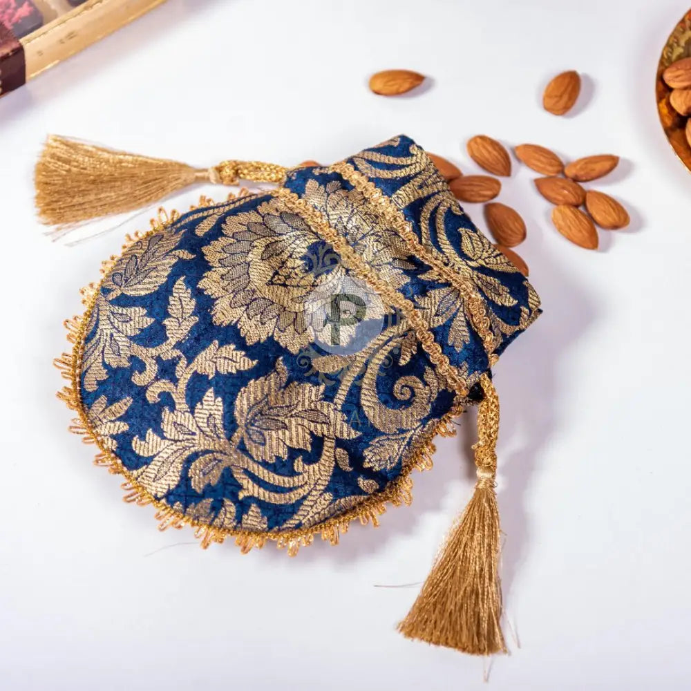 Km Brocade Round Tissue Basket Set