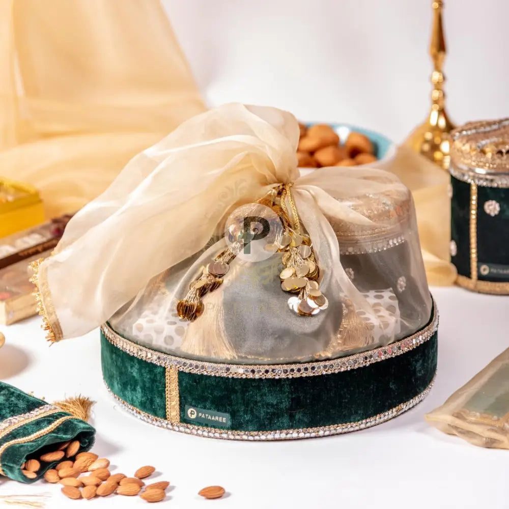 Km Velvet Round Hamper Basket Set