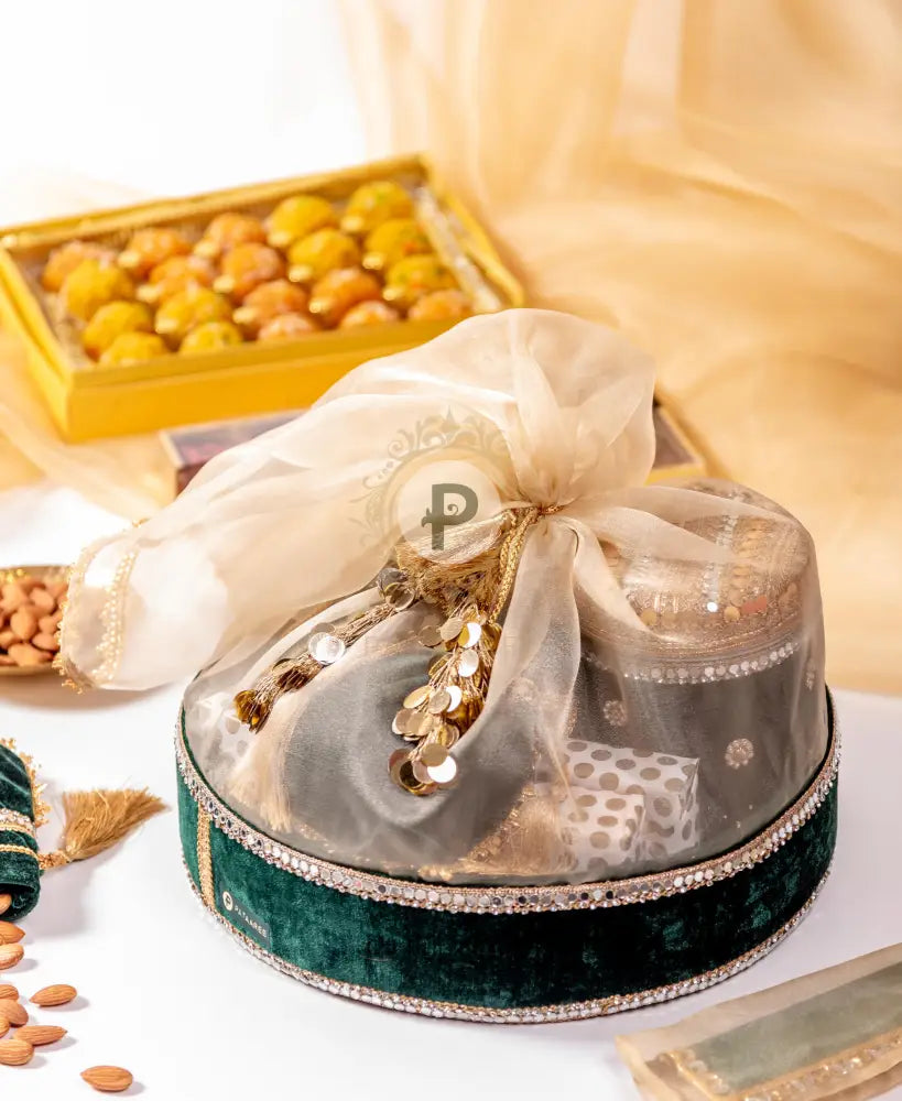 Km Velvet Round Hamper Basket Set