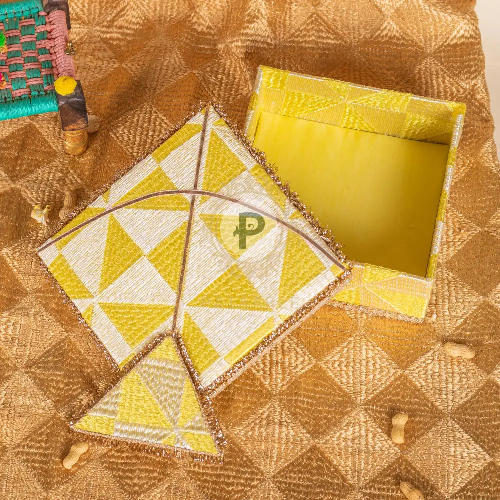 Phulkari Kite Mithai Box (1kg) Mithai Box