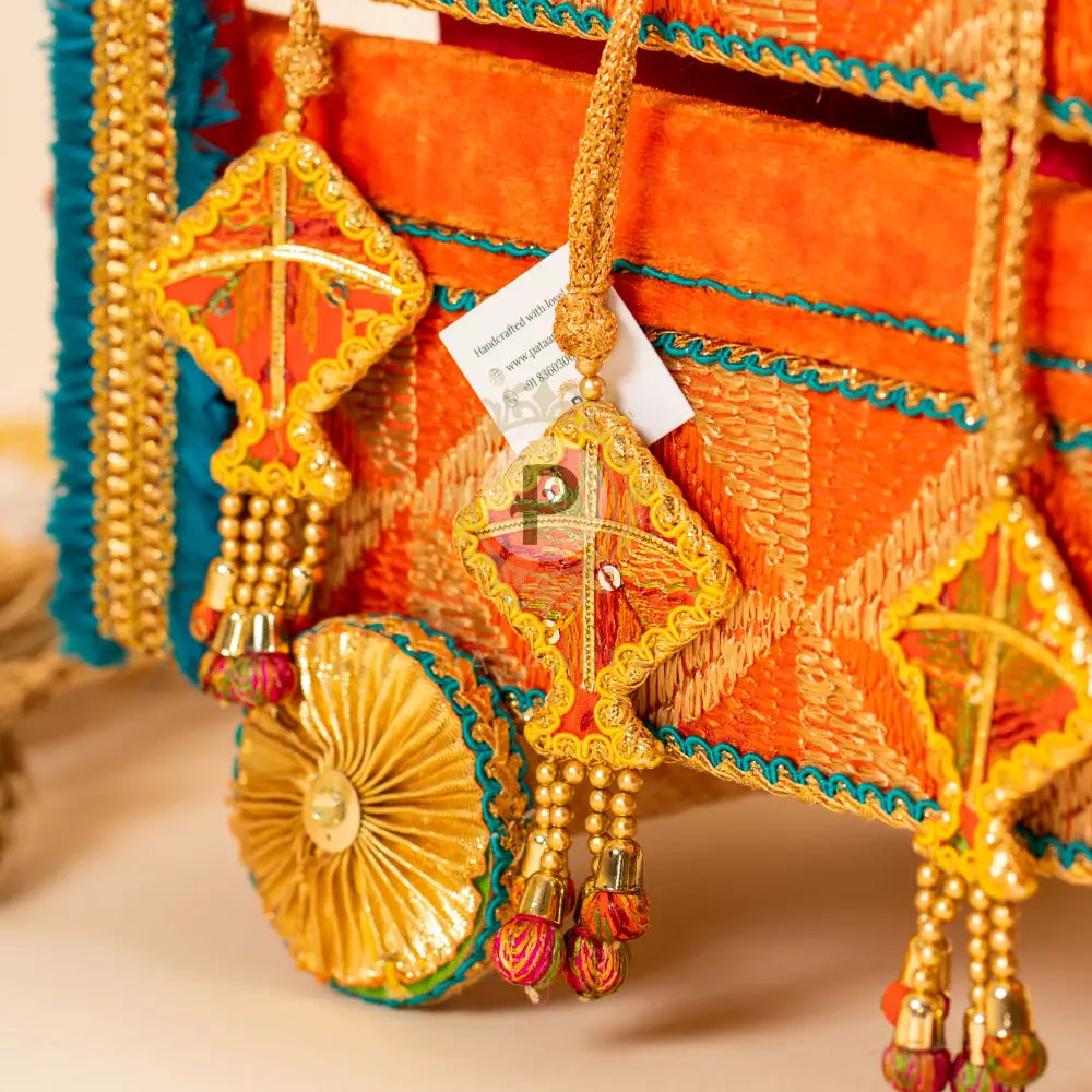 MDF Wood Base Truck Design with Bright Fabrics