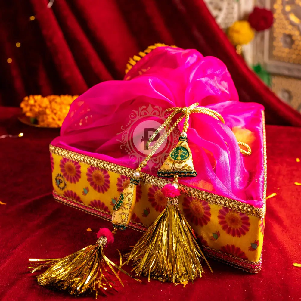 Marigold Triangle Tissue Basket Tissue Basket