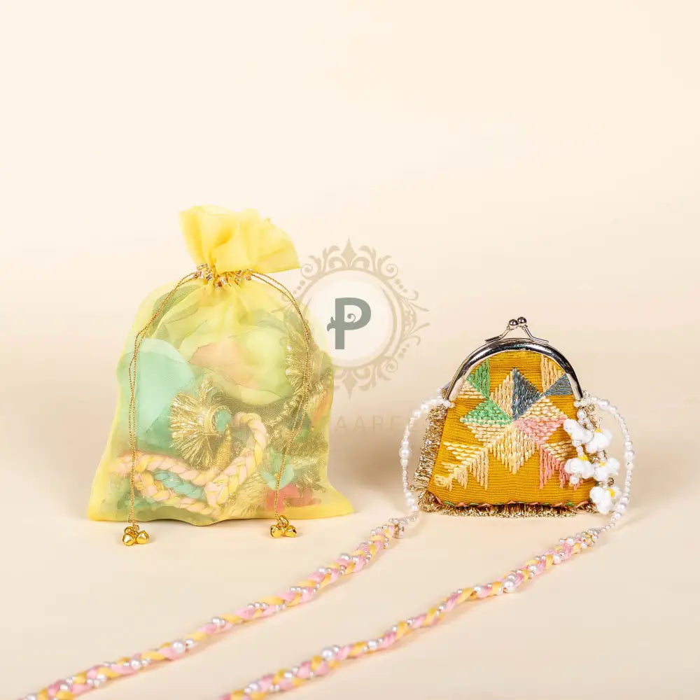 Sada Bahaar Mini Parandi with Phulkari Sling Parandi