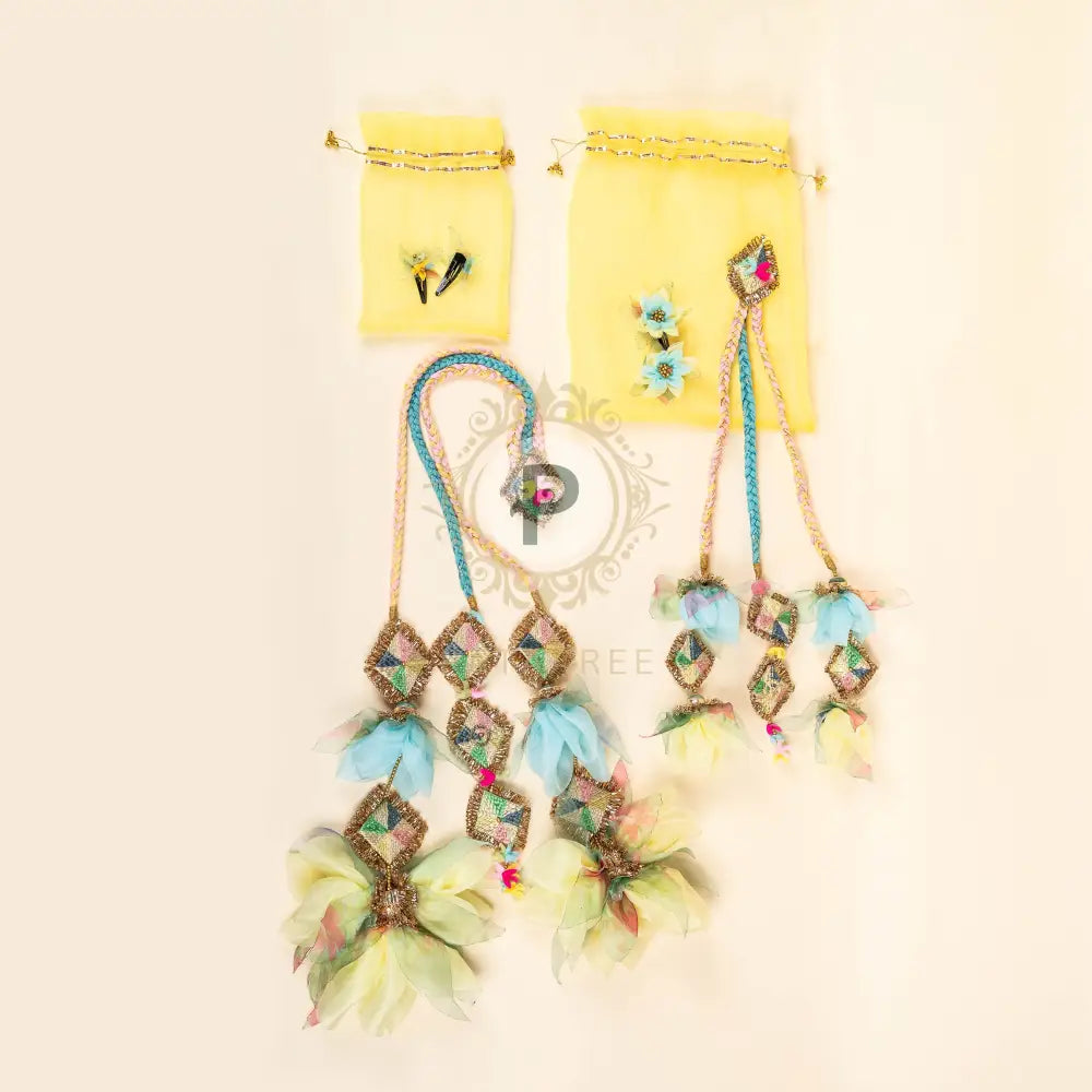 Sada Bahaar Parandi (Mother-Daughter Set) Parandi