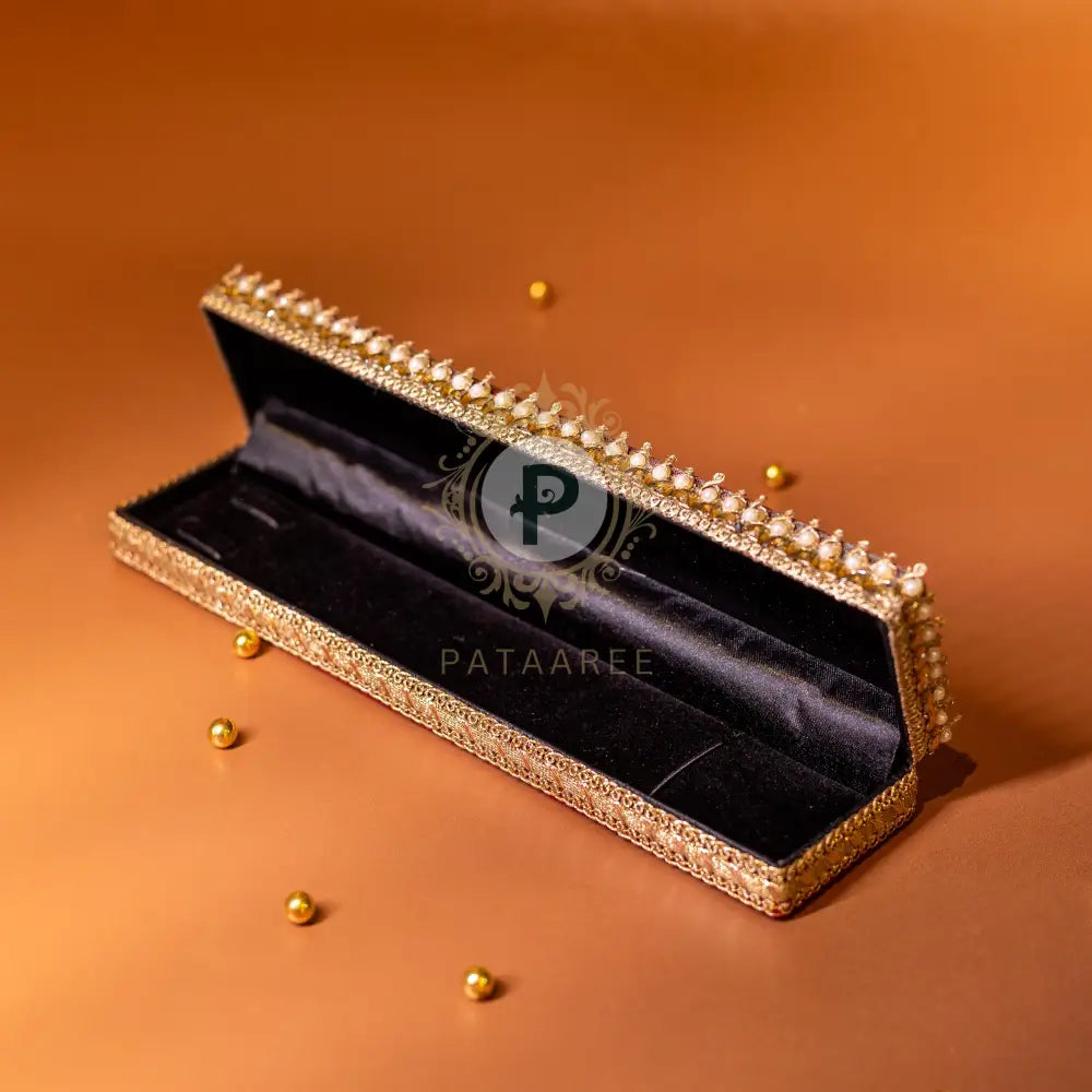 Surkh Chain Box Chain Box