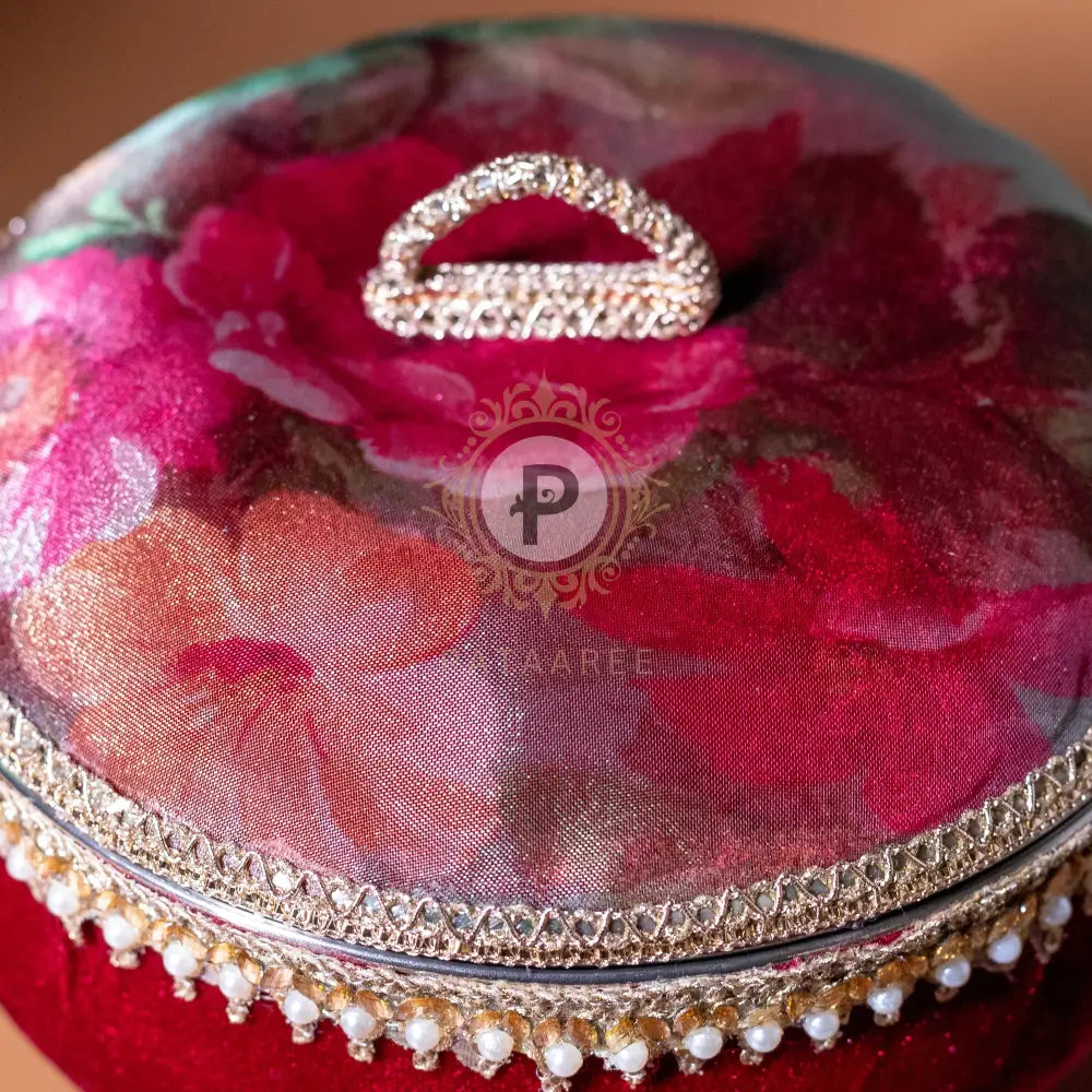 Surkh Ladoo Box (1kg Round) Ladoo Box