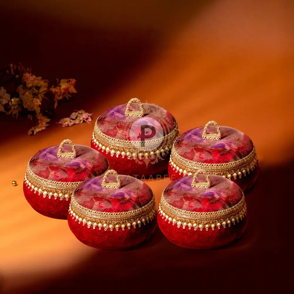 Surkh Ladoo Box Small Set of 5 Ladoo Box
