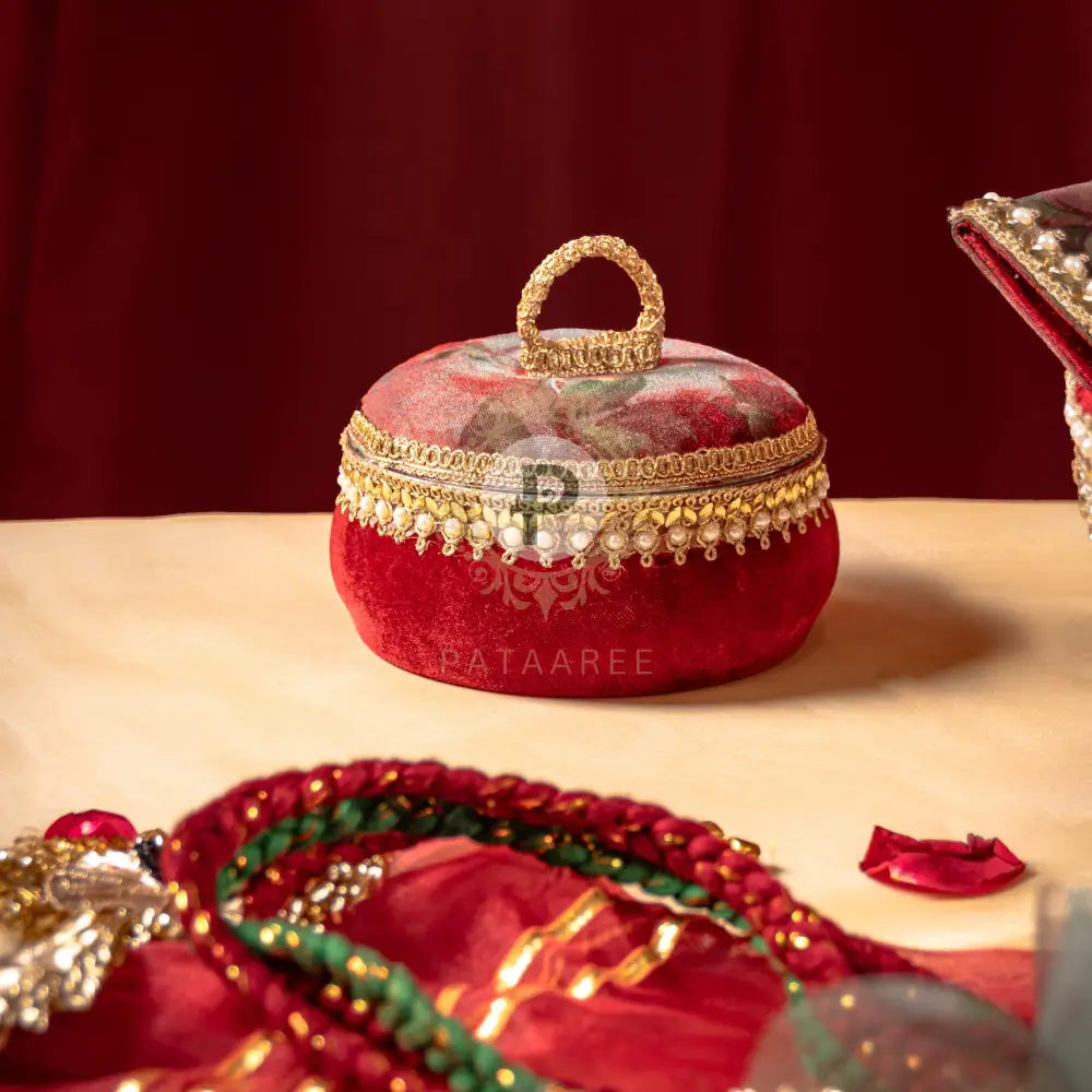 Surkh Teej Set Teej Set