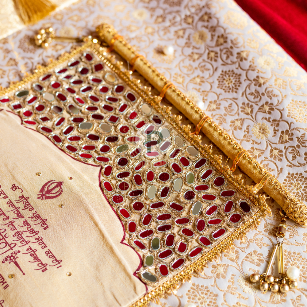 Ivory And Green Palki Sahe Chithi Set With Screen Printed Scroll