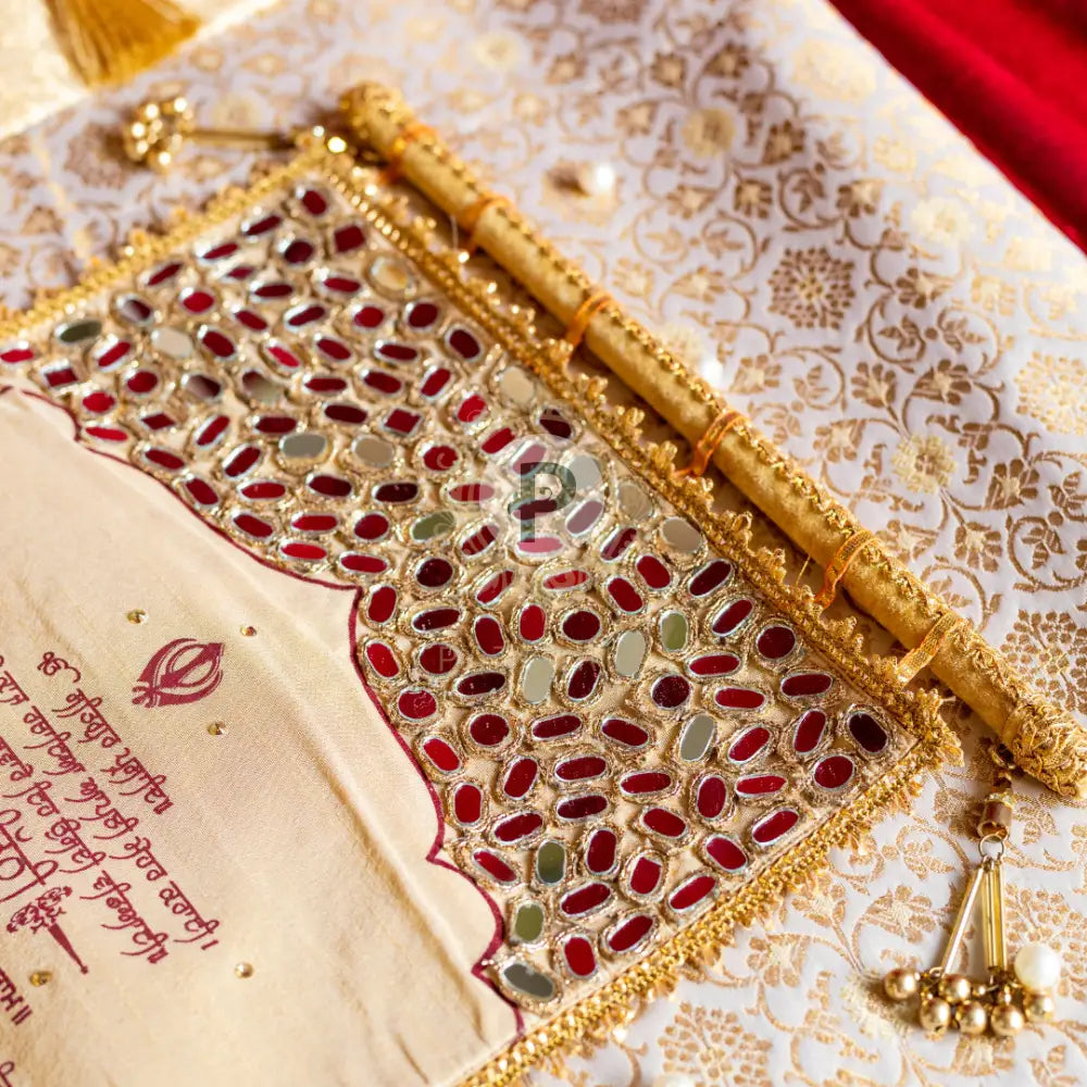 Ivory And Green Palki Sahe Chithi Set With Screen Printed Scroll