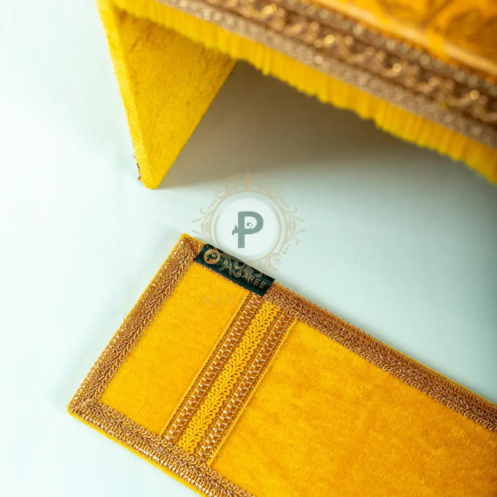 Brocade Peedi With Fatti
