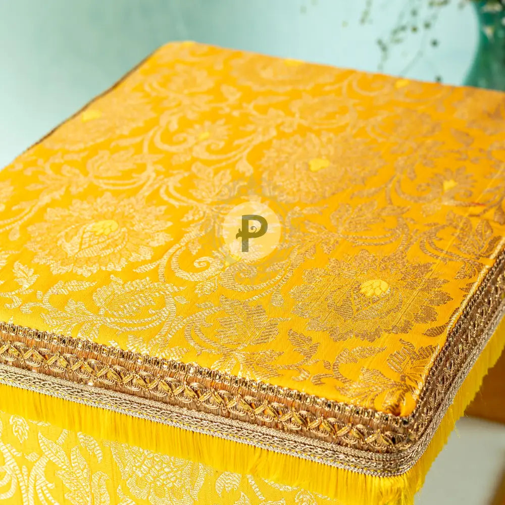 Brocade Peedi With Fatti