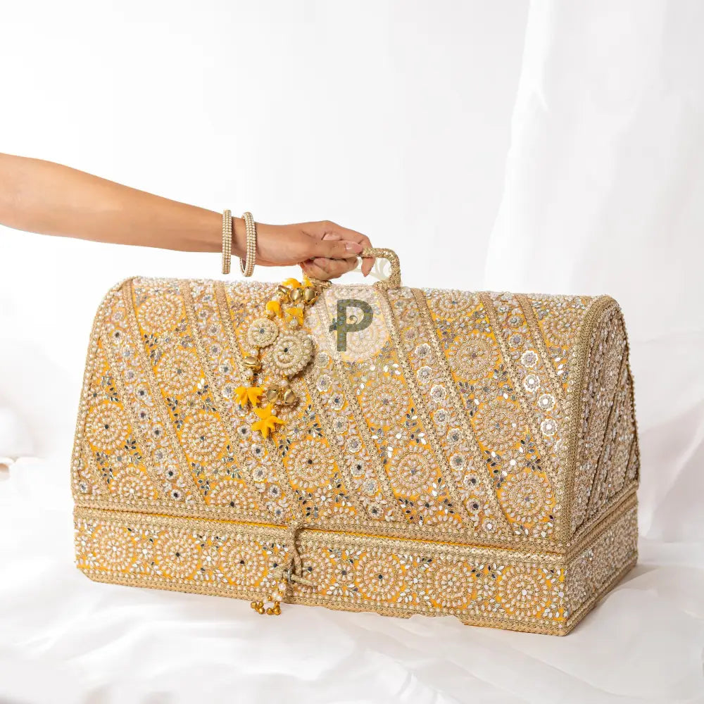 Zehra Bandhni Trunk