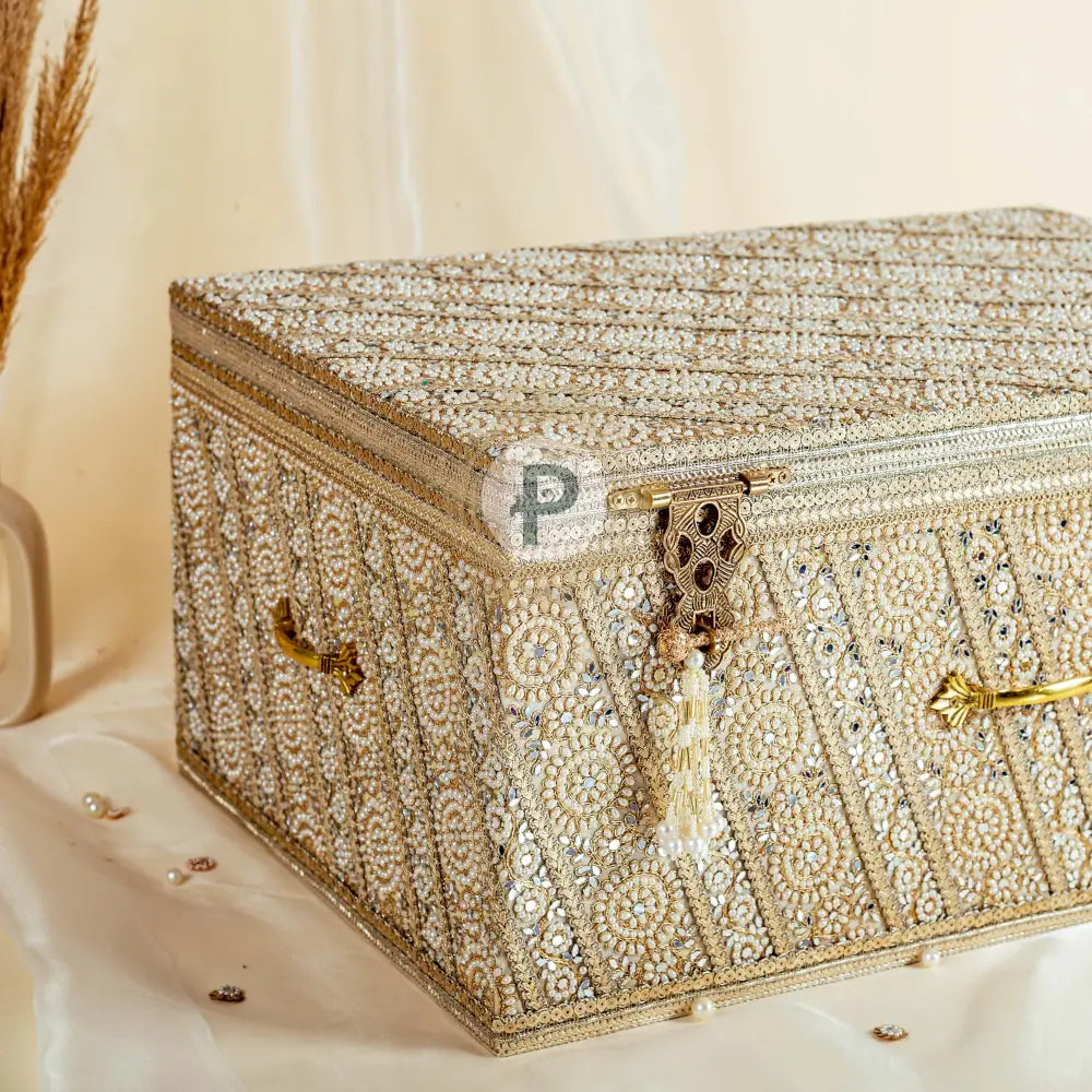 Zehra Trousseau Trunk