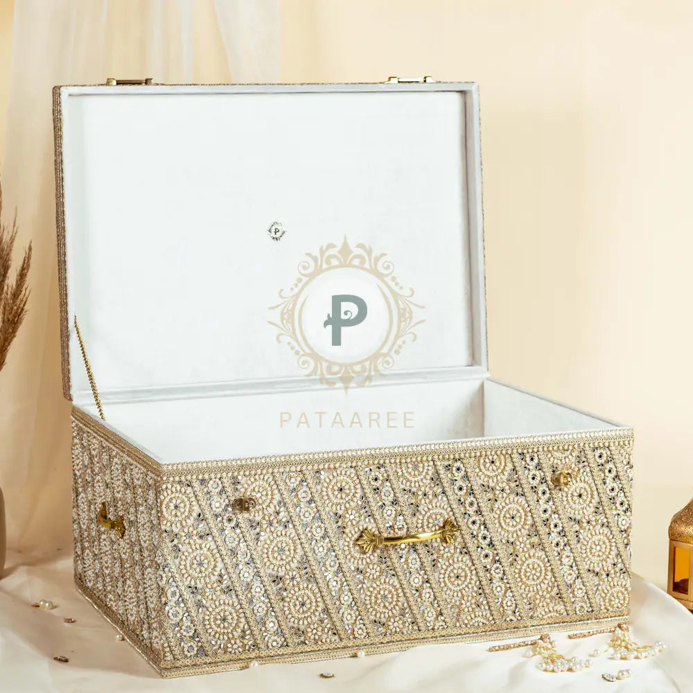 Zehra Trousseau Trunk