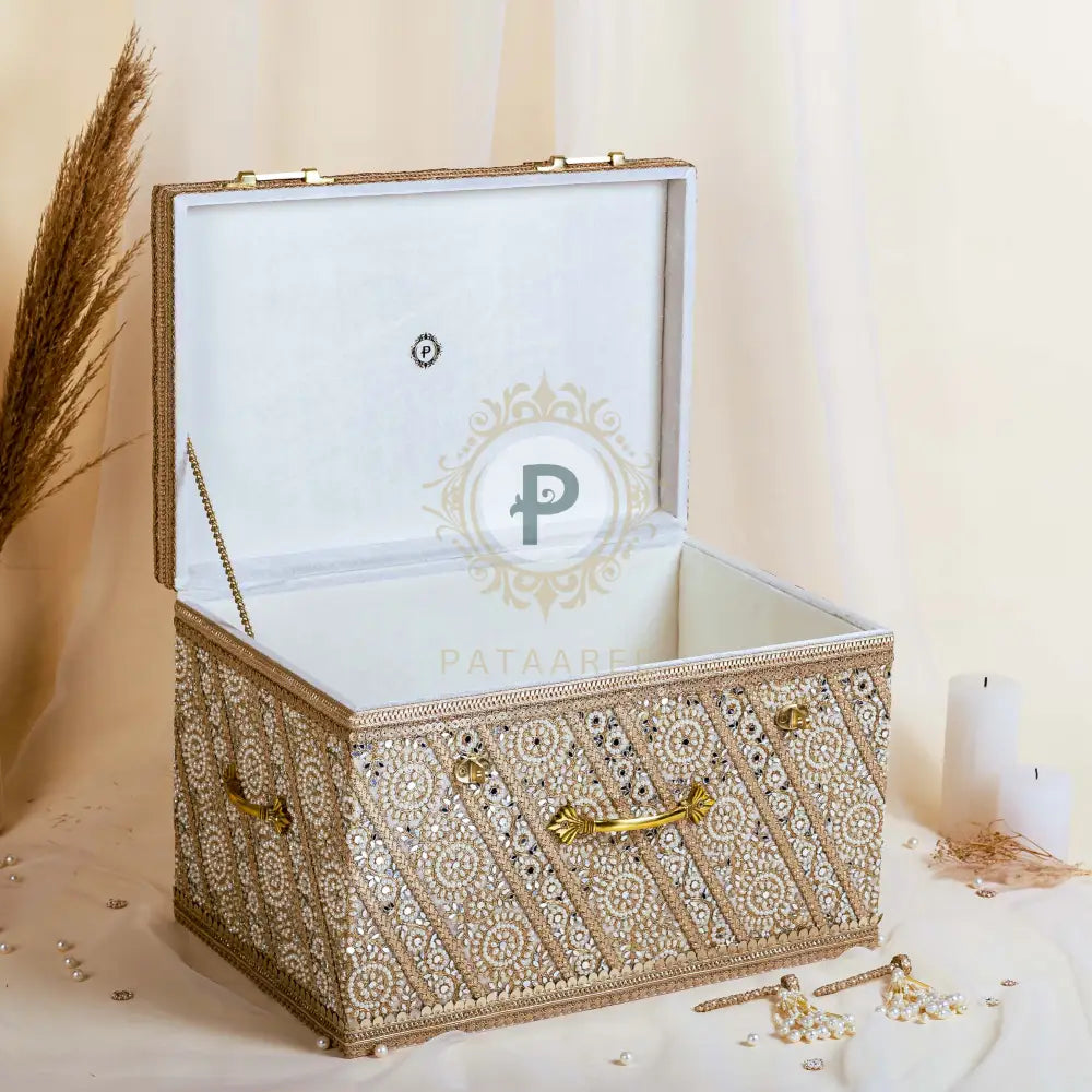 Zehra Trousseau Trunk
