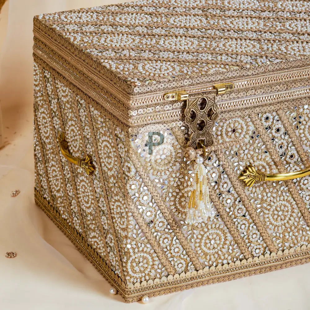Zehra Trousseau Trunk