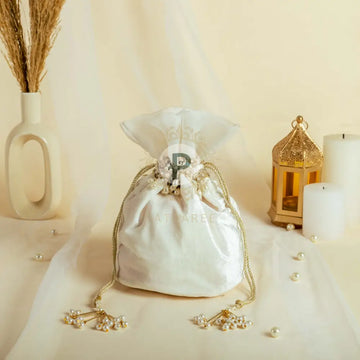 Zehra Velvet Potli