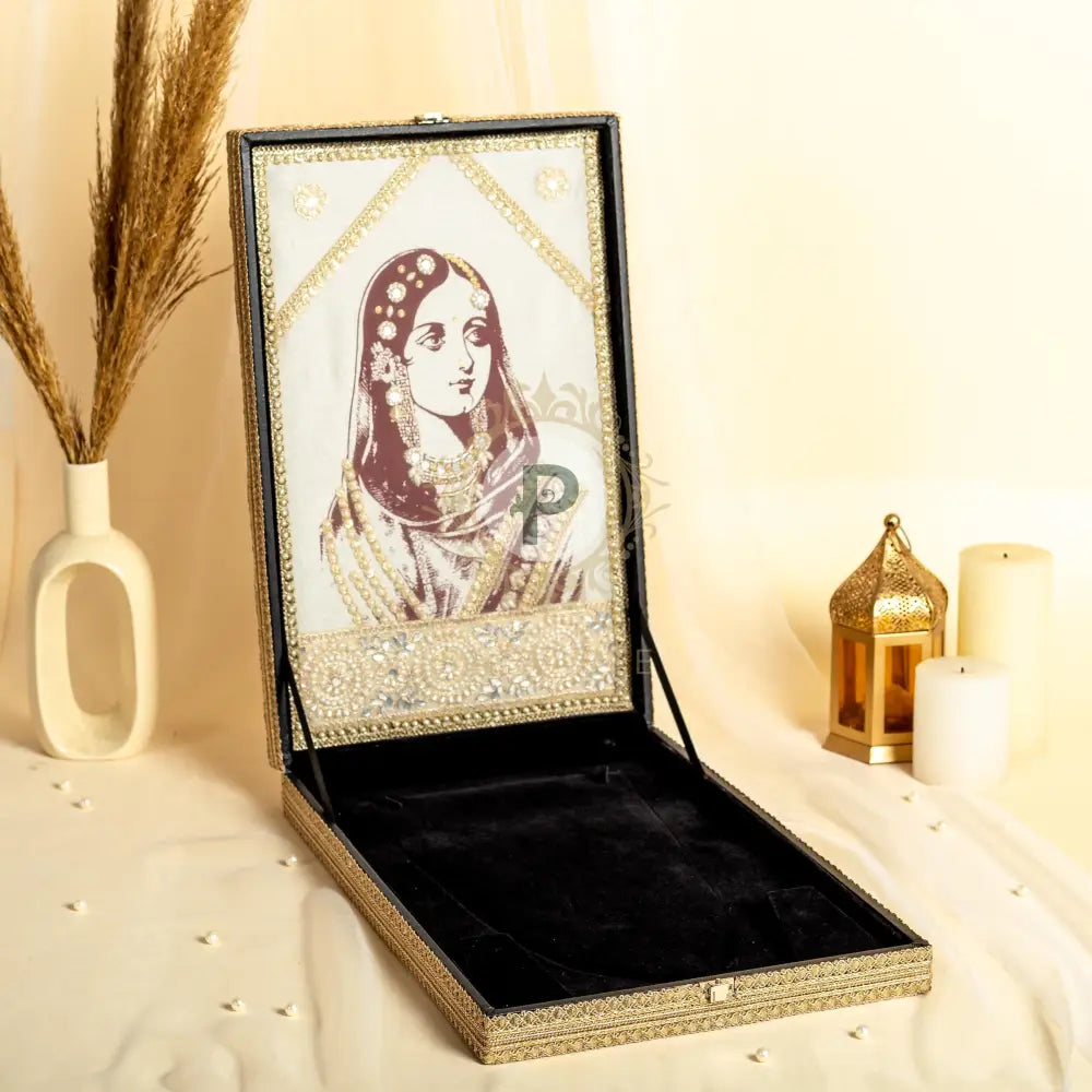 Zehra Maharani Jewellery Box Necklace Box