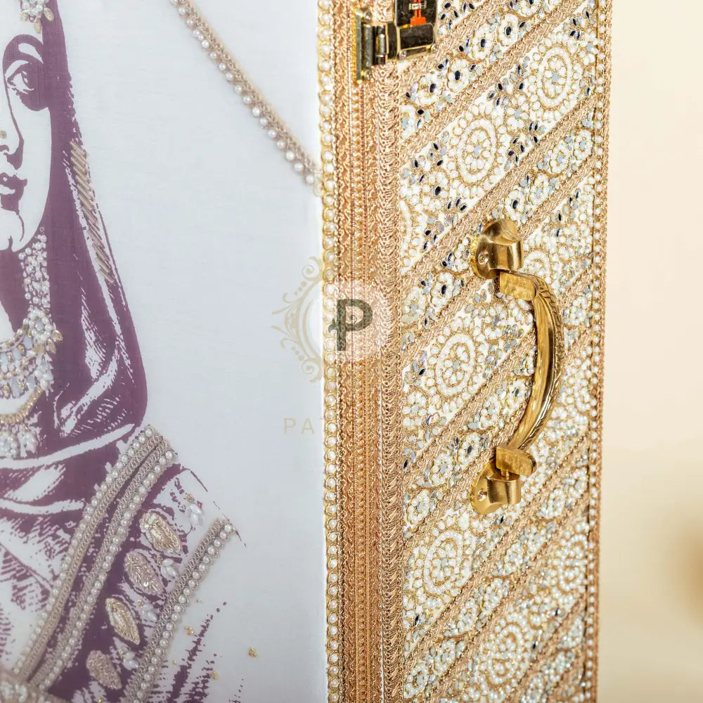 Zehra Maharani Trunk