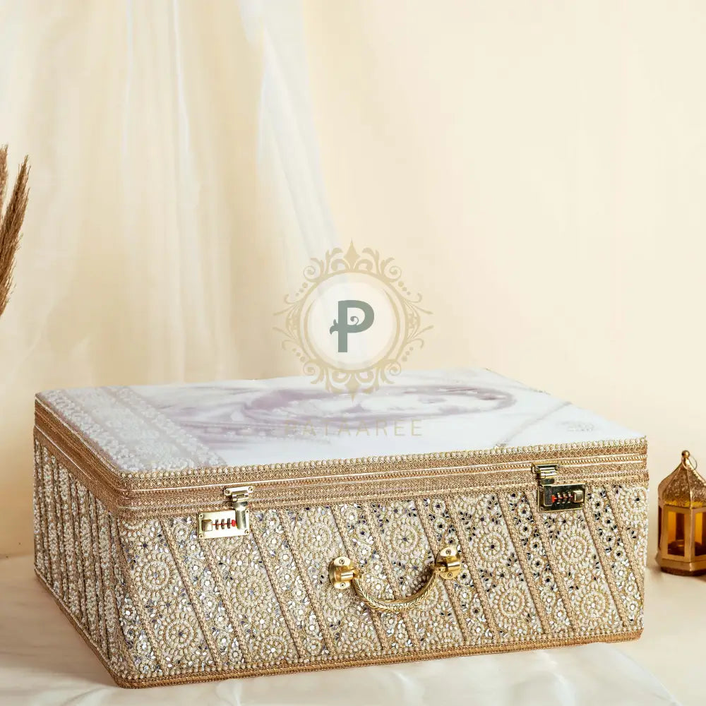 Zehra Maharani Trunk