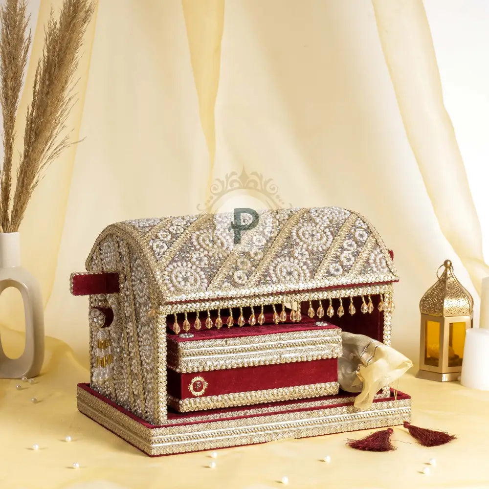 Zehra Palki Sahe Chithi Set With Screen Printed Paper Scroll Maroon