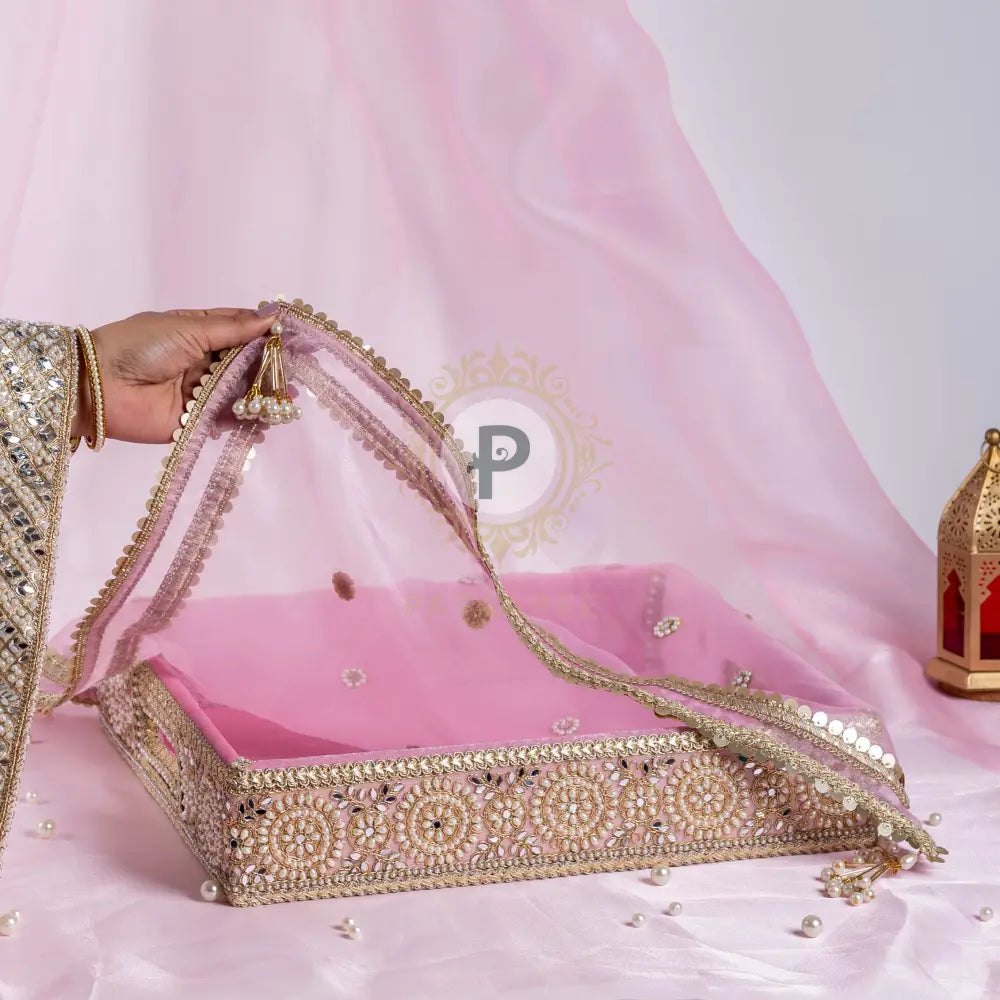 Zehra Tray With Cover