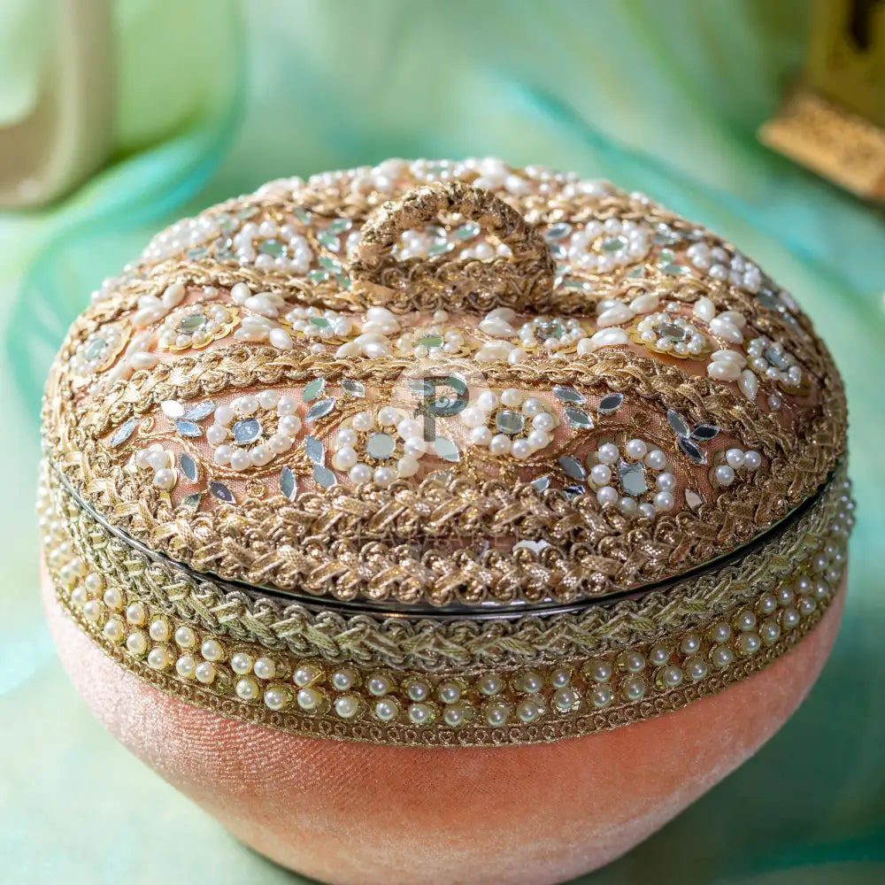 Zehra Ladoo Box 1Kg Peach