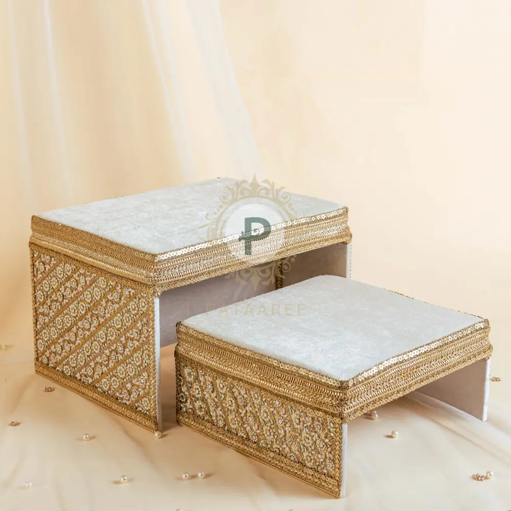 Zehra Peedi With Footrest