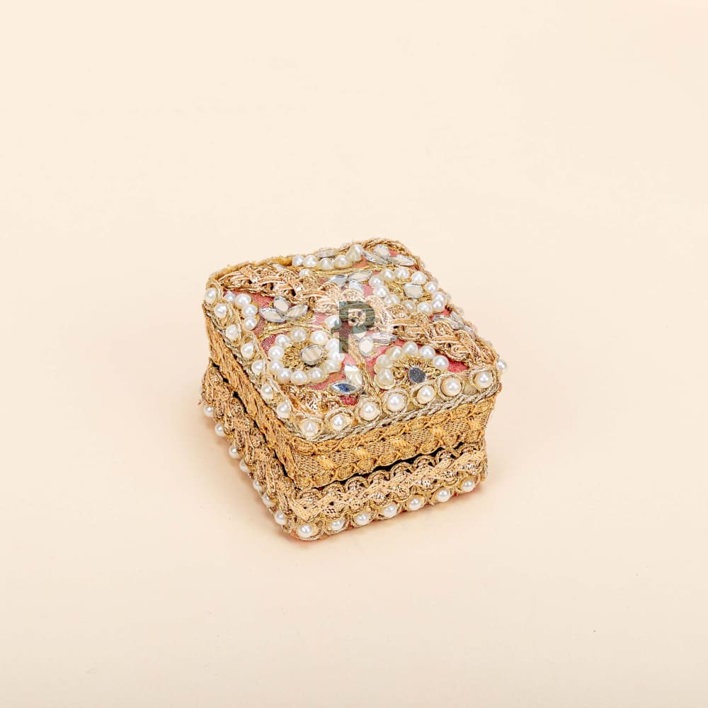 Zehra Ring Box Red