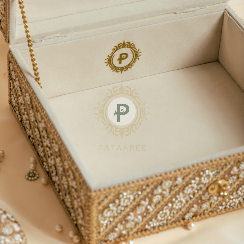 Buy Zehra Sakshi Sahe Chithi Invite Box online – Pataaree Studios Pvt Ltd