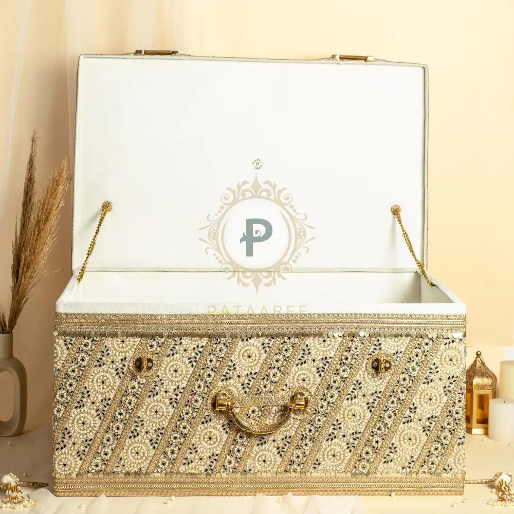 Zehra Trousseau Trunk